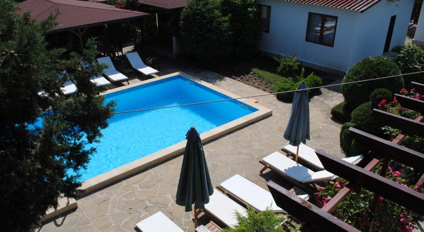 Фото 
Kalina Hotel
