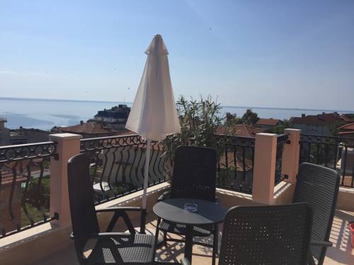 Фото 
National Hotel
