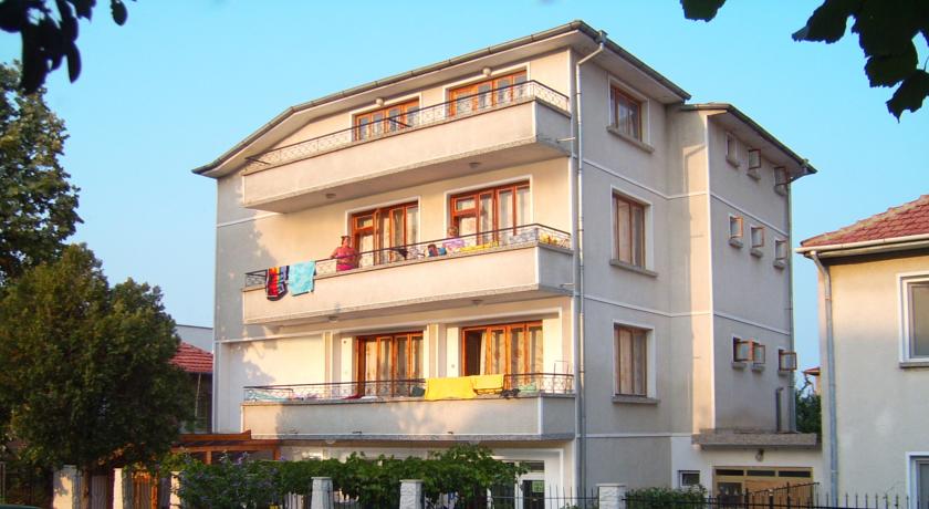 
Apartment Residence
