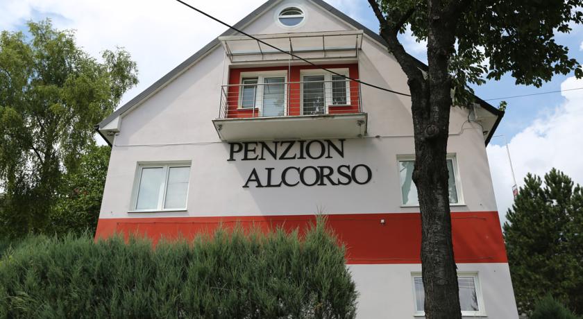 Фото 
West Terraces Apartments
