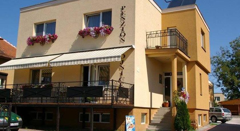 Фото 
Bougainvilla Bungalow
