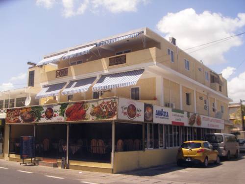 Фото 
Dodola Lodge
