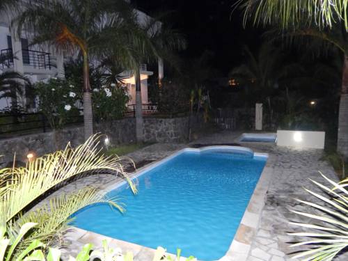 Фото 
Le Morne Kite Villas
