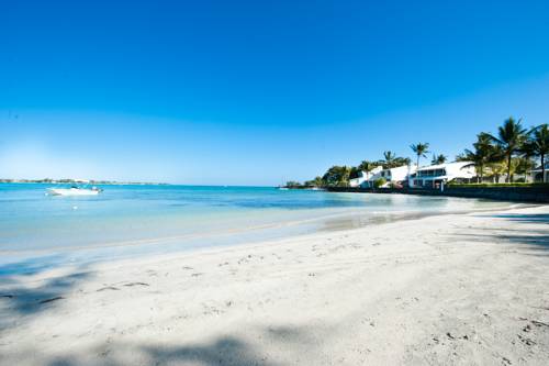 Фото 
Les Badamiers
