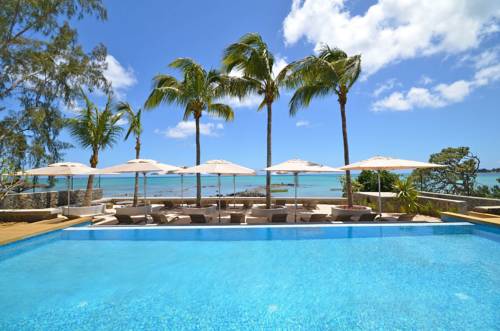 Фото 
Sous Le Badamier
