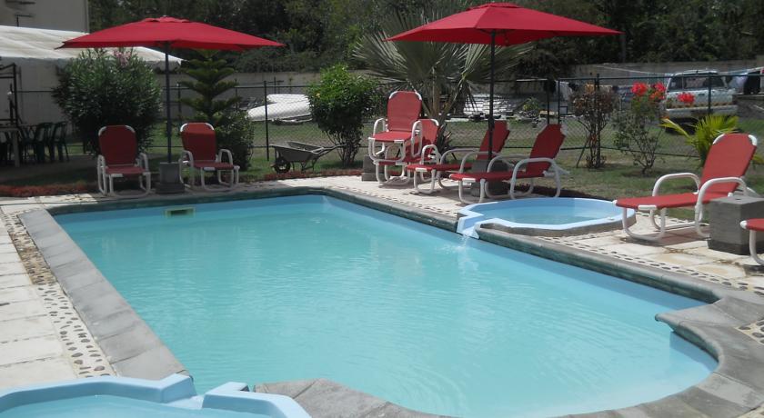 Фото 
Dinarobin Beachcomber
