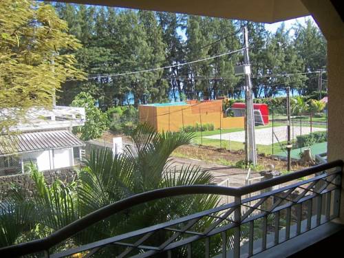 Фото 
Cocotiers Hotel
