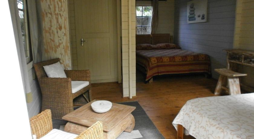 Фото 
The Address Boutique Hotel
