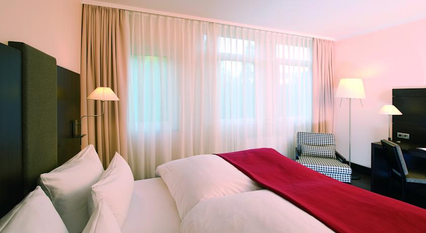 Фото 
NH Collection Hamburg City
