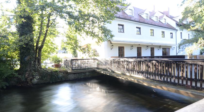 Фото 
Hotel Commodore
