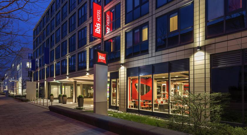 Фото 
Lindner Hotel Am Michel
