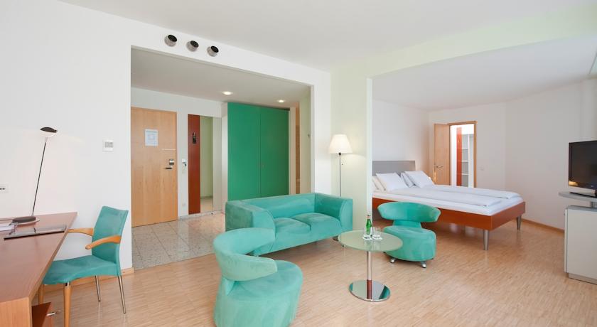 Фото 
Leonardo Hotel Hamburg City Nord
