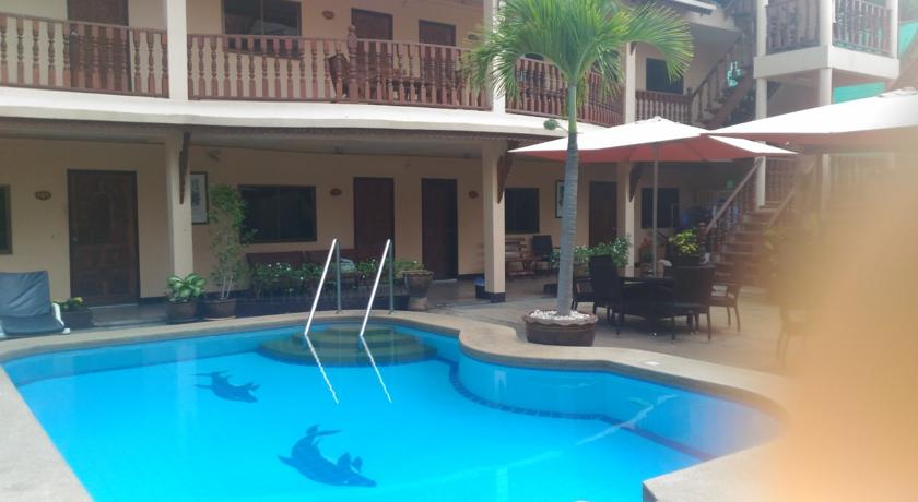 Phratamnak Inn