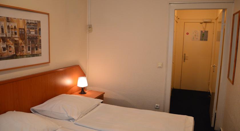 
Sheraton Düsseldorf Airport Hotel

