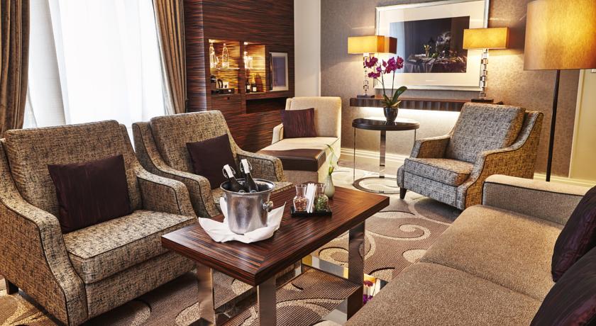 Фото 
Motel One Frankfurt-Eastside
