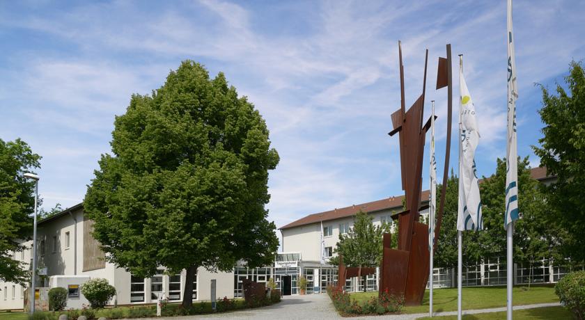 
Roomers Baden-Baden, Autograph Collection
