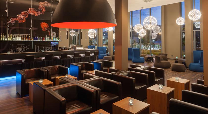 Фото 
Hotel Neuer Karlshof
