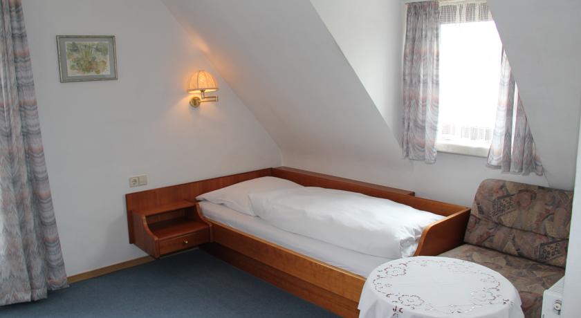 Фото 
Ferienwohnung Herrnberg
