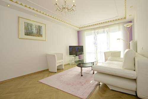 Фото 
Suzanne's B&B & Gardens
