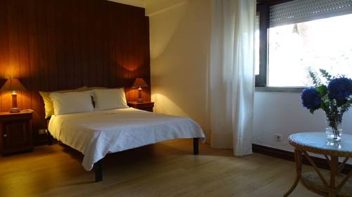 Фото 
The Wave Beach & Surf Hostel
