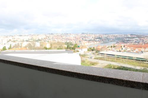 Фото 
Double Room in Apartment Near Faro Airport
