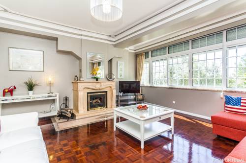 Фото 
A Casa Do Pássaro Branco
