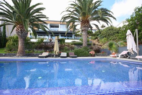 
Aqueduct Estate`s Retreat
