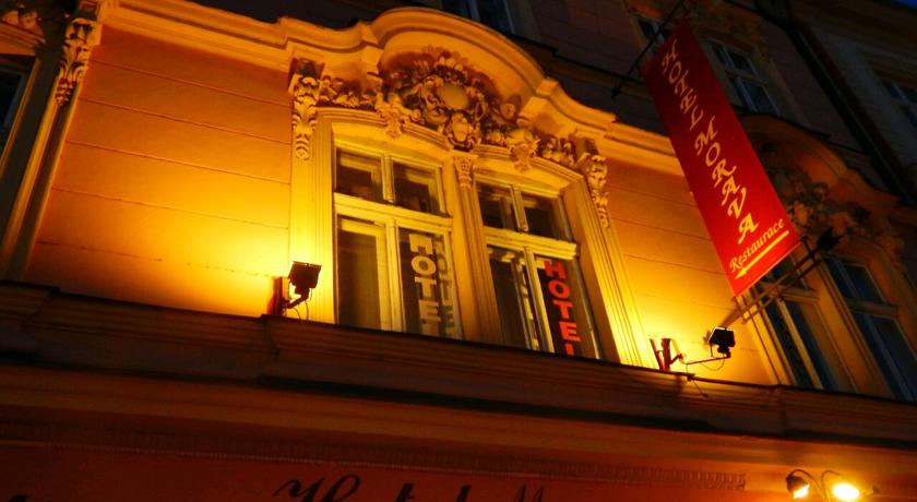 
Hotel Grand
