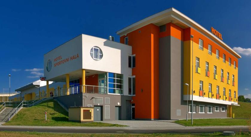 Фото 
Studio M Hotel
