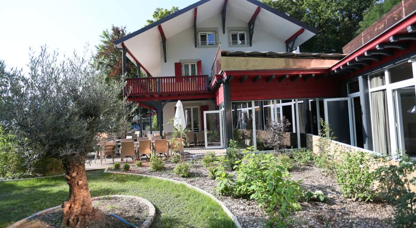 Фото 
EOC Homestay
